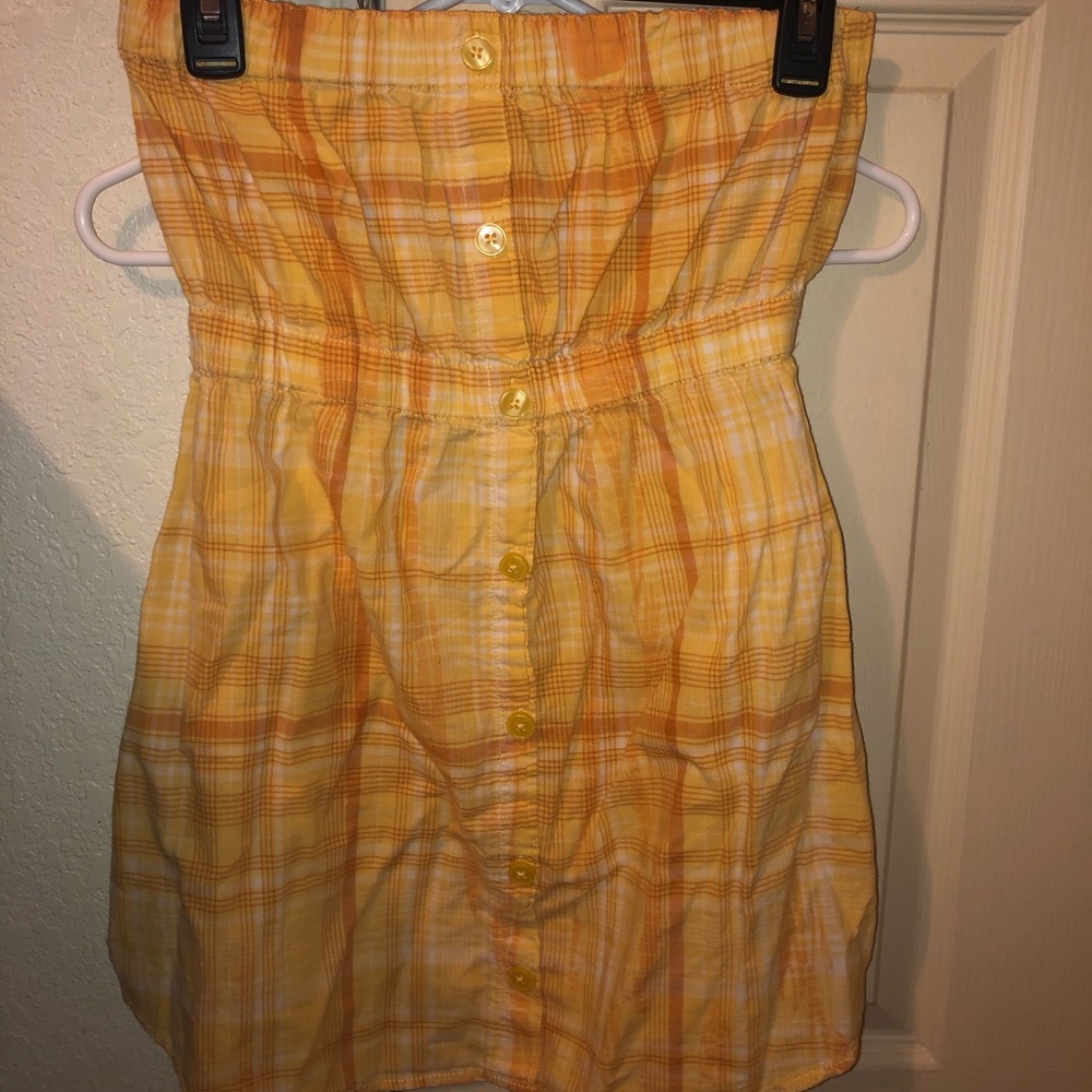yellow strapless dress